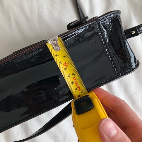 NEW KATE SPADE BLACK SHINY PATENT LEATHER CROSSBODY BAG WITH GOLD HARDWARE - Picture 10 of 15